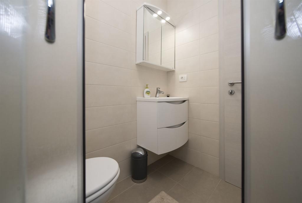 Apartment Jure Slatine Buitenkant foto