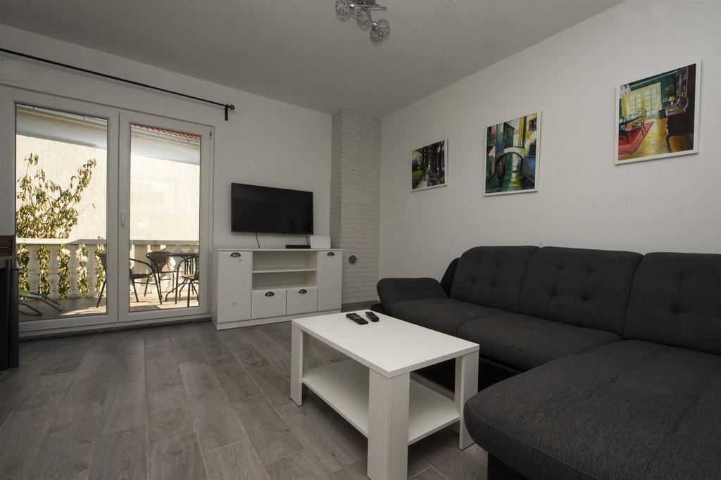 Apartment Jure Slatine Buitenkant foto